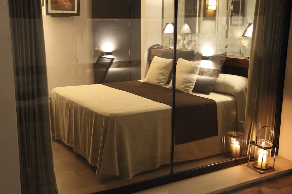 Don Paco Hotel 47/77