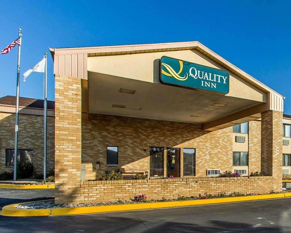 Quality Inn Burlington Near Hwy 34 3/27