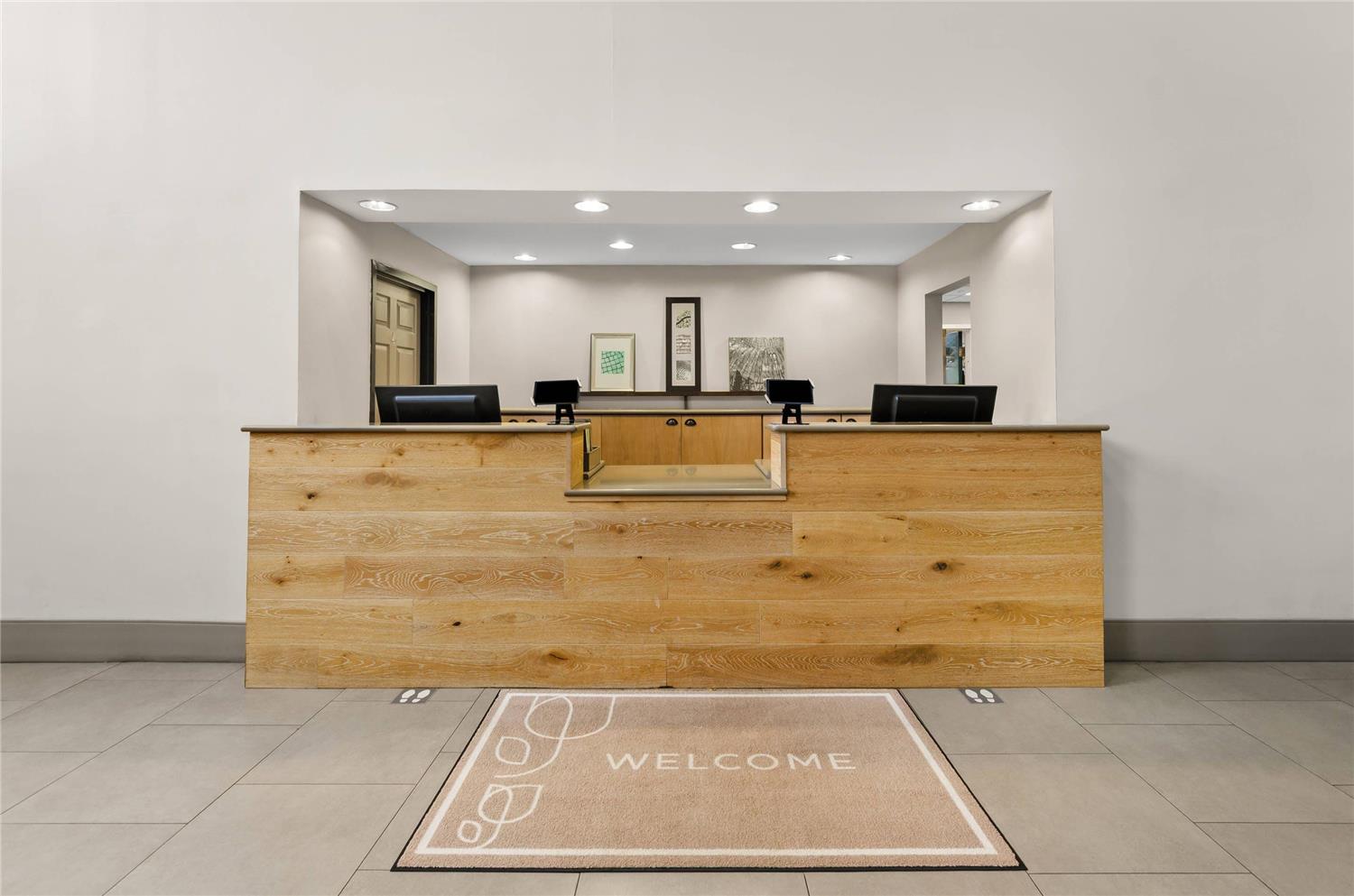 Country Inn & Suites by Radisson, Roanoke, VA photo5