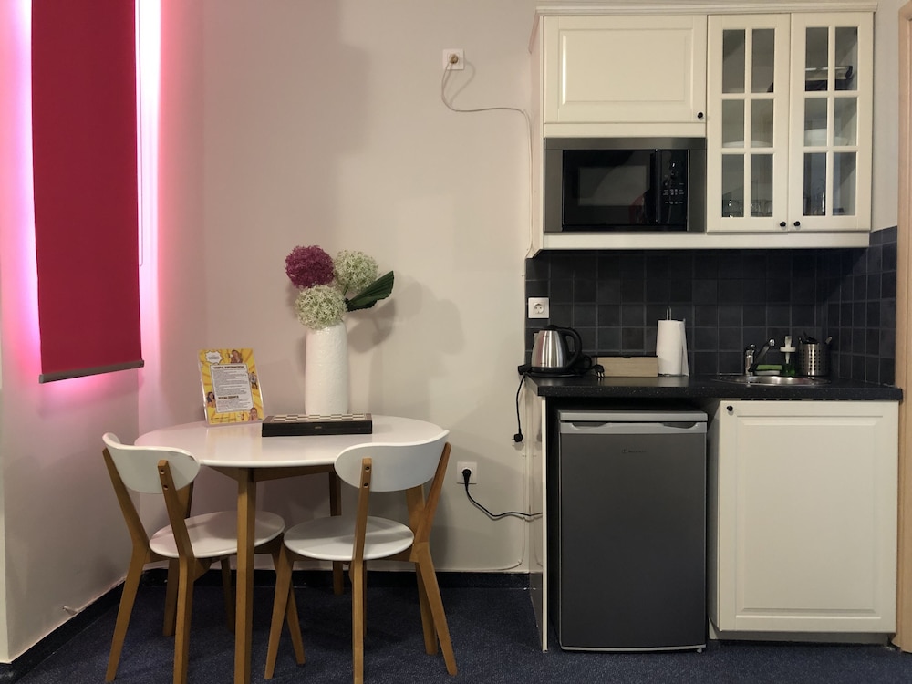 Connect Suites 35/48