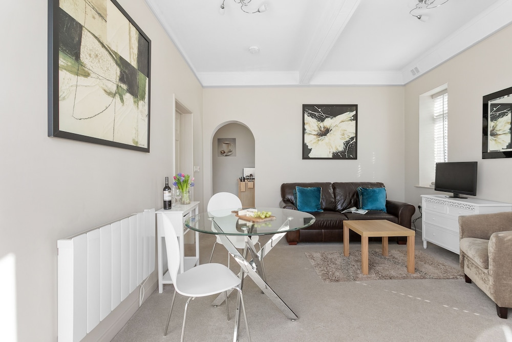 Bedford House Apartments 24/45