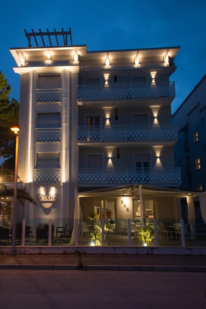 Hotel Veladoro 3/68