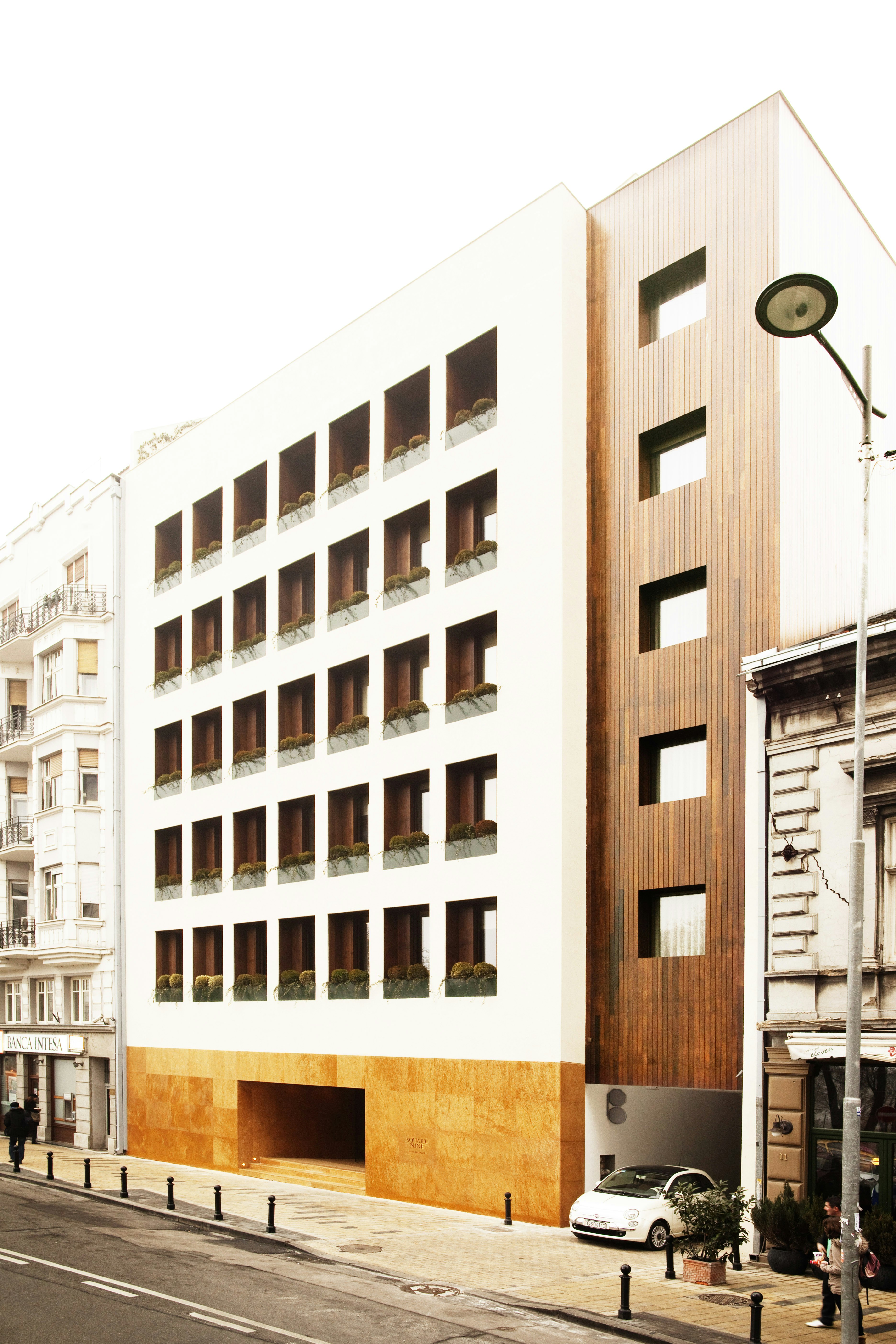 Square Nine Hotel Belgrade 4/81