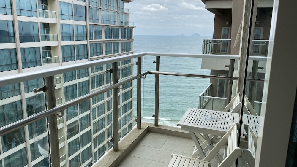 Balcony Seaview Nha Trang Centre 9/61