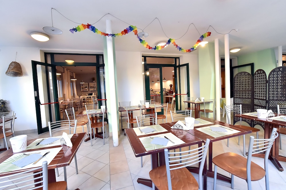 Doria Hotel 35/48
