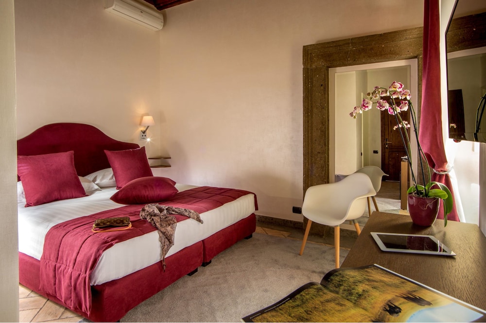 SUPERIOR, DOUBLE BED