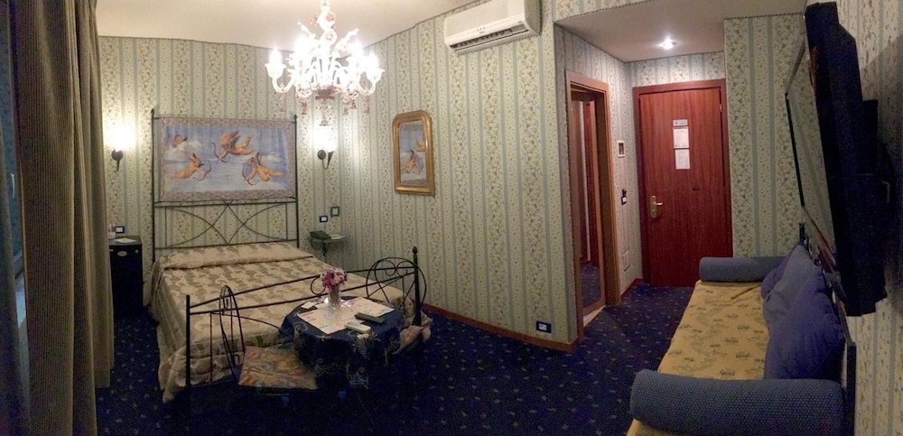 RESIDENZA AVE ROMA 35/41