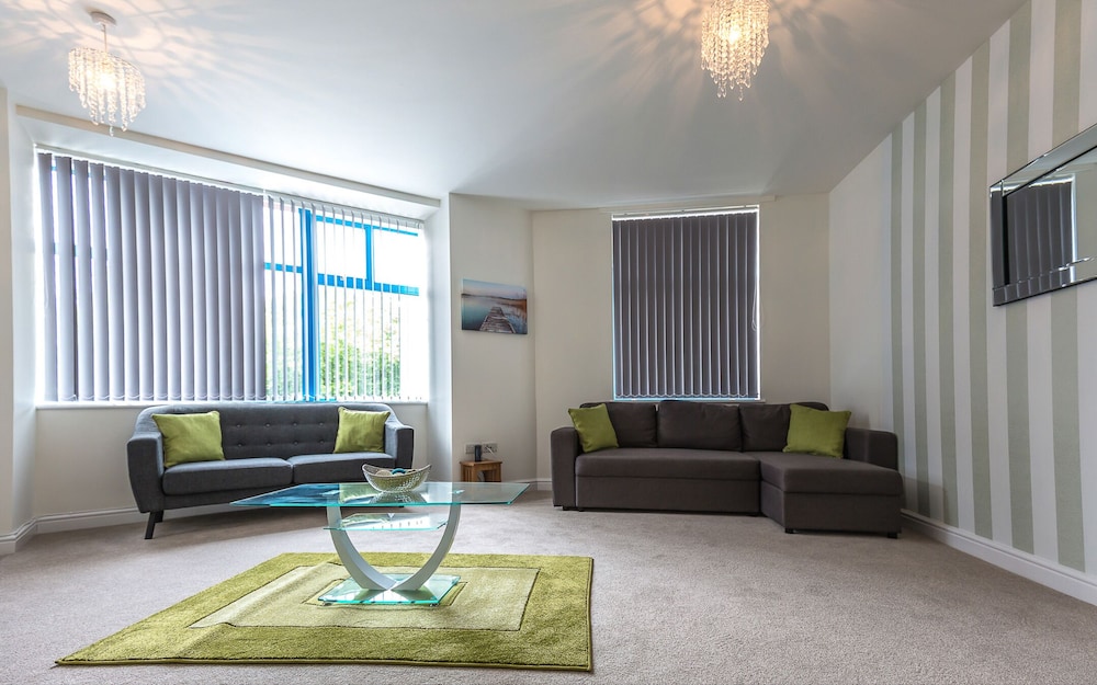 Hamilton Grace Apartments - Wessex Court 24/36