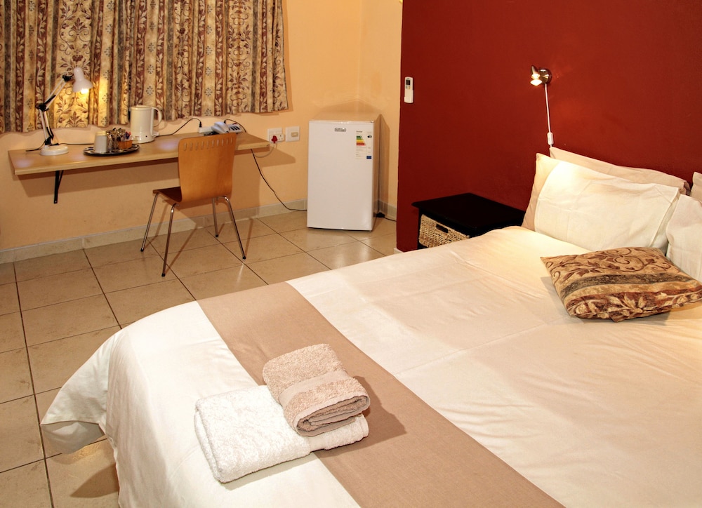 Hotel Uhland 33/75