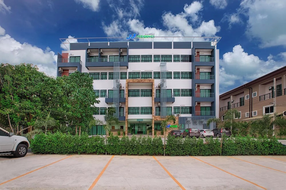 JJ Residence Phuket Town by ZUZU 35/38