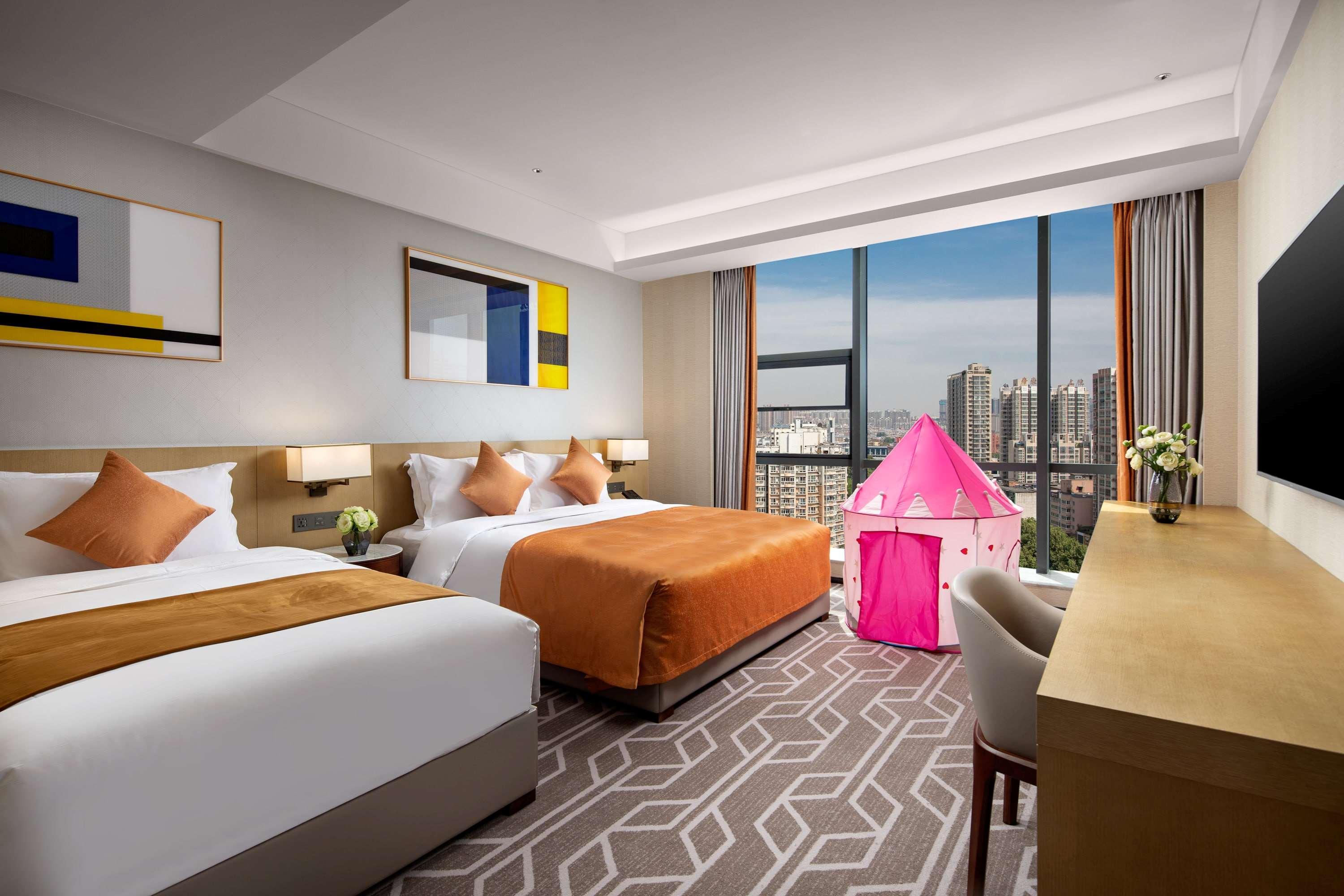 Ramada By Wyndham Luoyang Downtown 14/61
