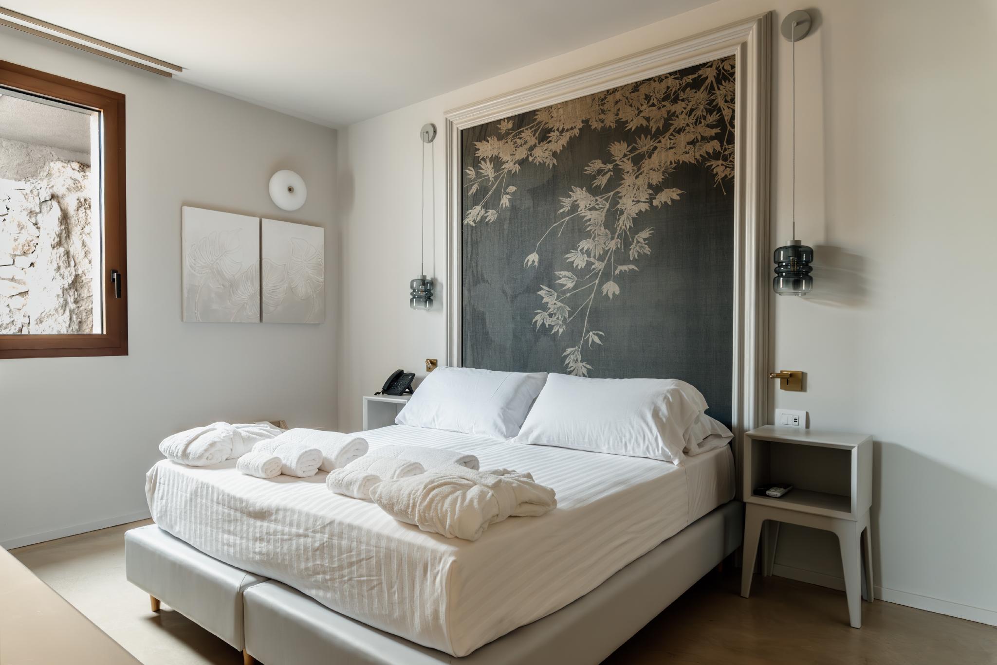 Swim Up, Guest Room, Family