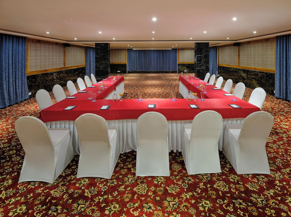 Essentia Premier Hotel Chennai 29/32
