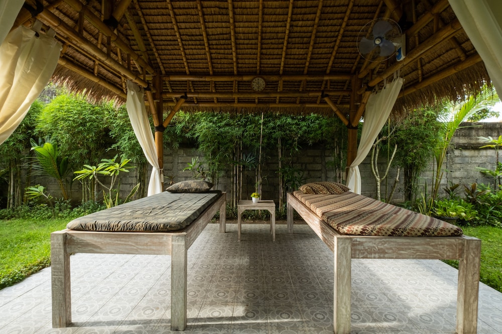 Kubu Kak Dudung Villas 16/52