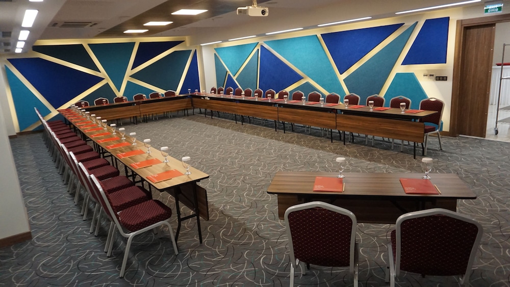 Ramada By Wyndham Diyarbakir 50/54