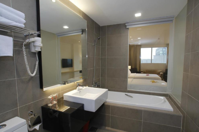 غرفة عائلية رباعية للمدخنين، Hotel Excelsior Ipoh 2/3