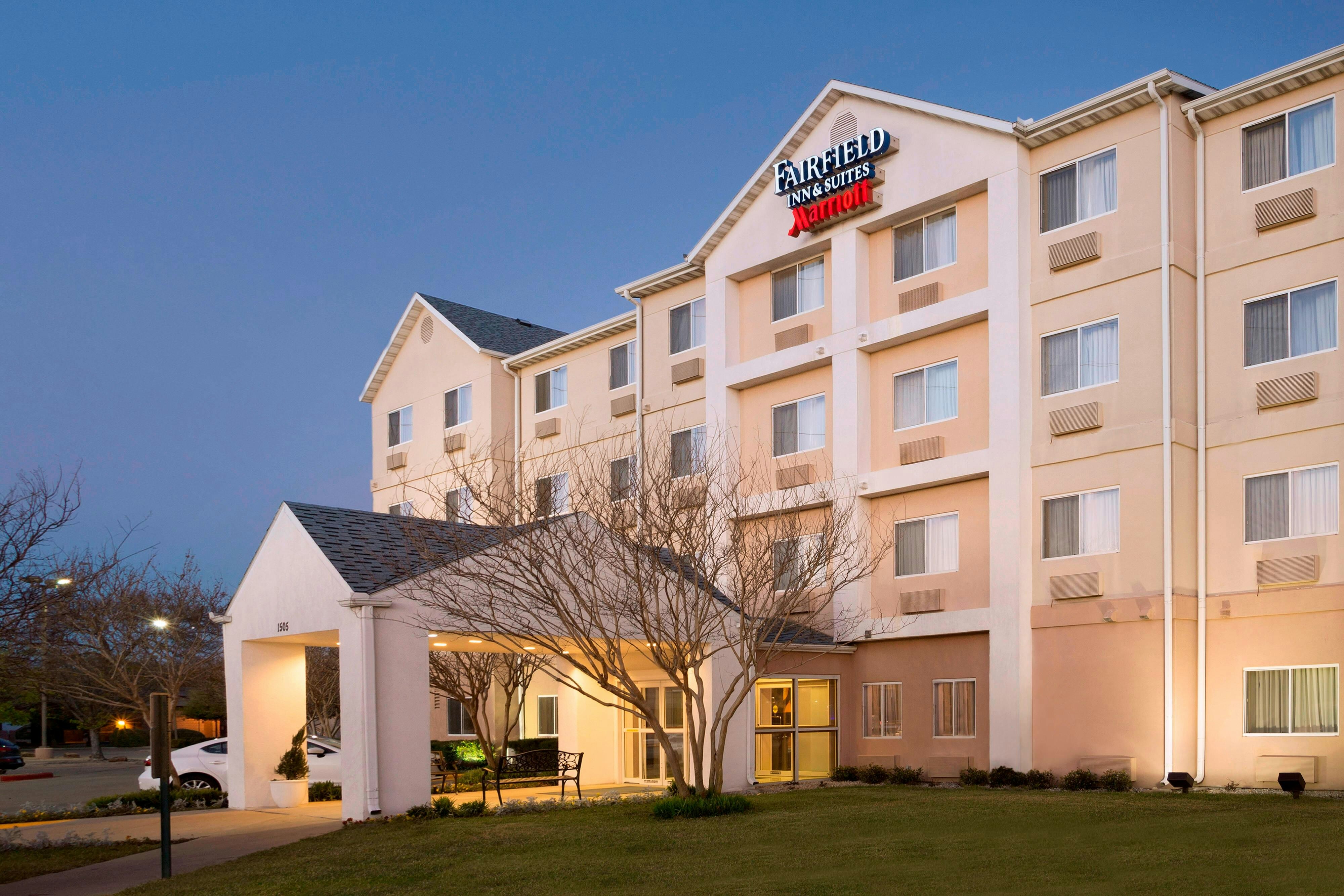 Fairfield Inn & Suites Fort Worth University Drive 2/8