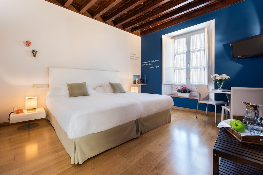 Gar Anat Hotel Boutique 31/81