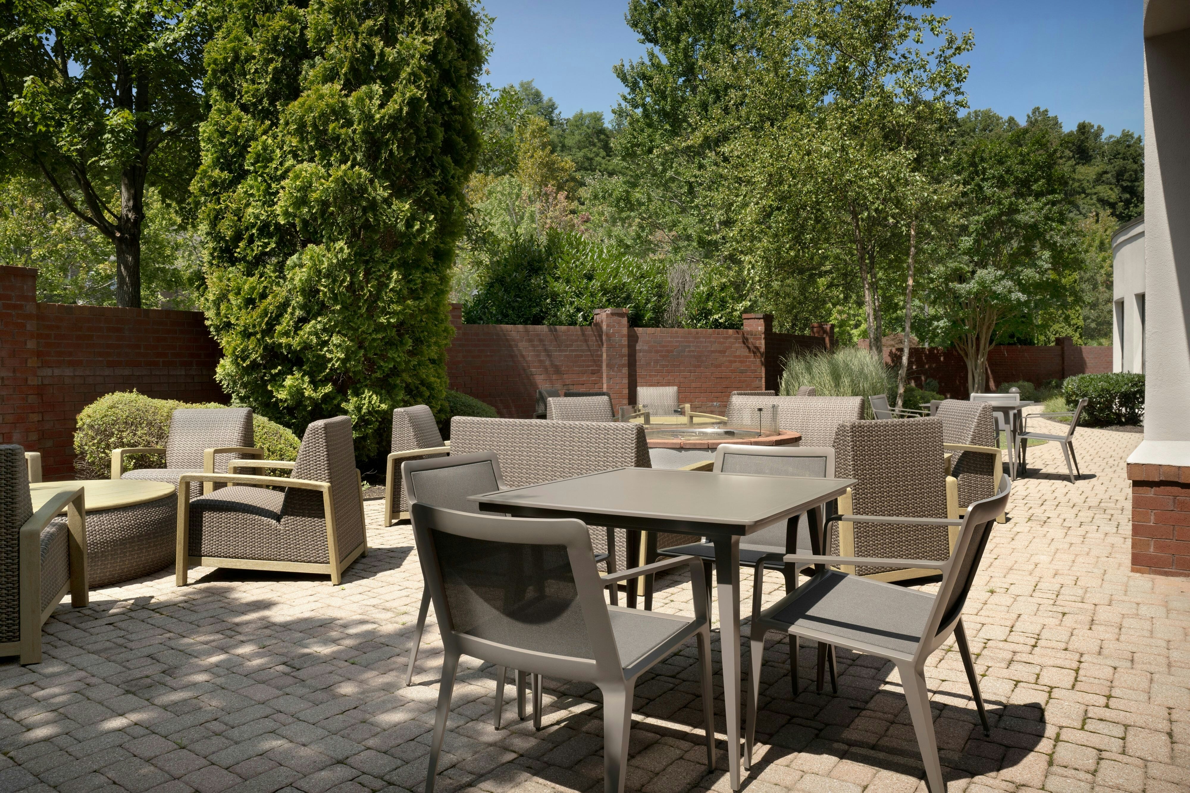 Courtyard By Marriott Blacksburg 25/39