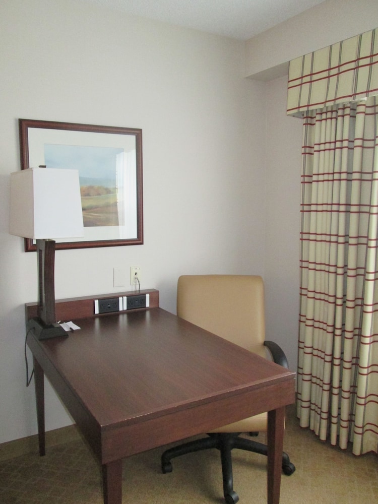 Country Inn & Suites by Radisson, Calgary-Northeast 28/35