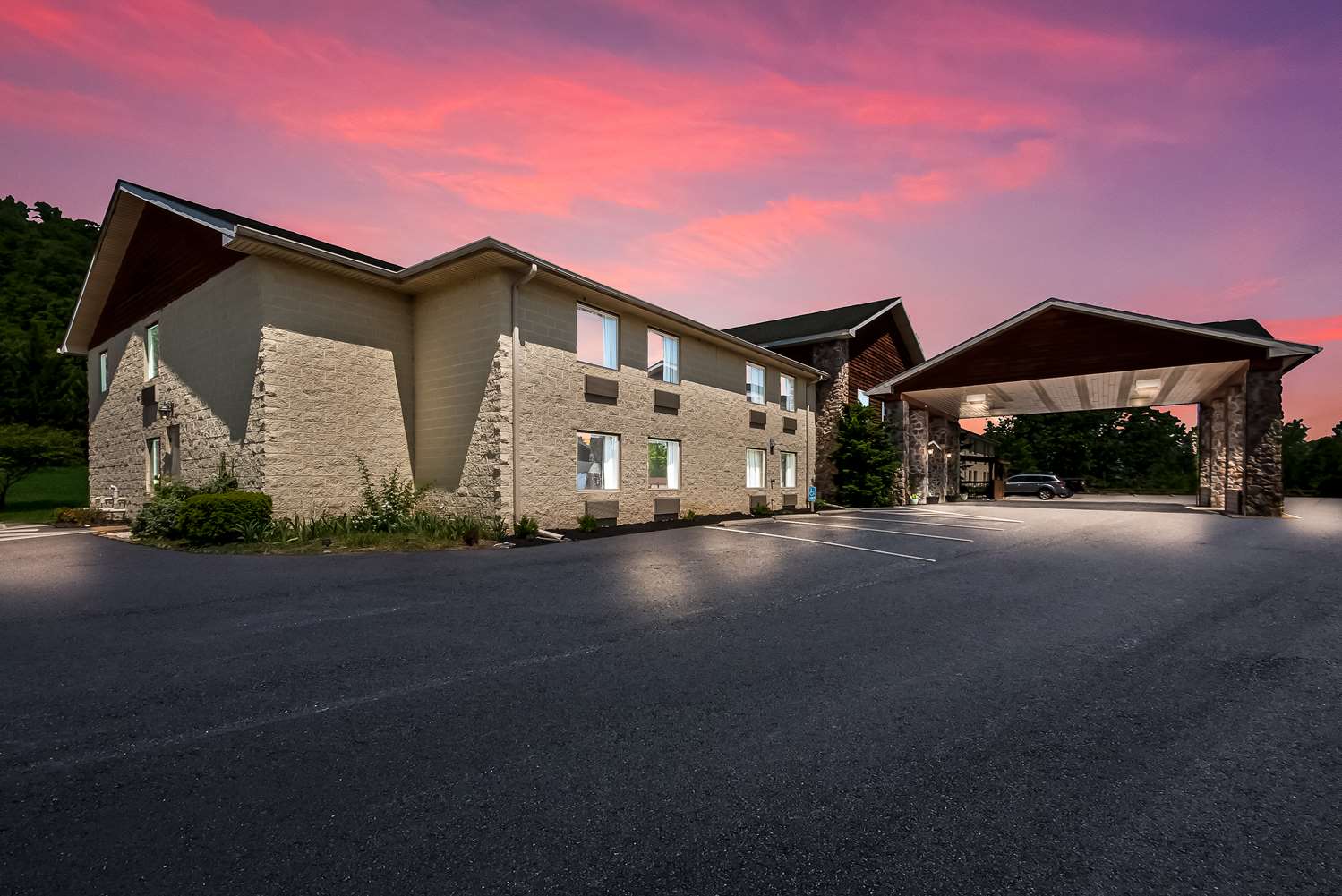 SureStay Plus by Best Western Berkeley Springs 4/38