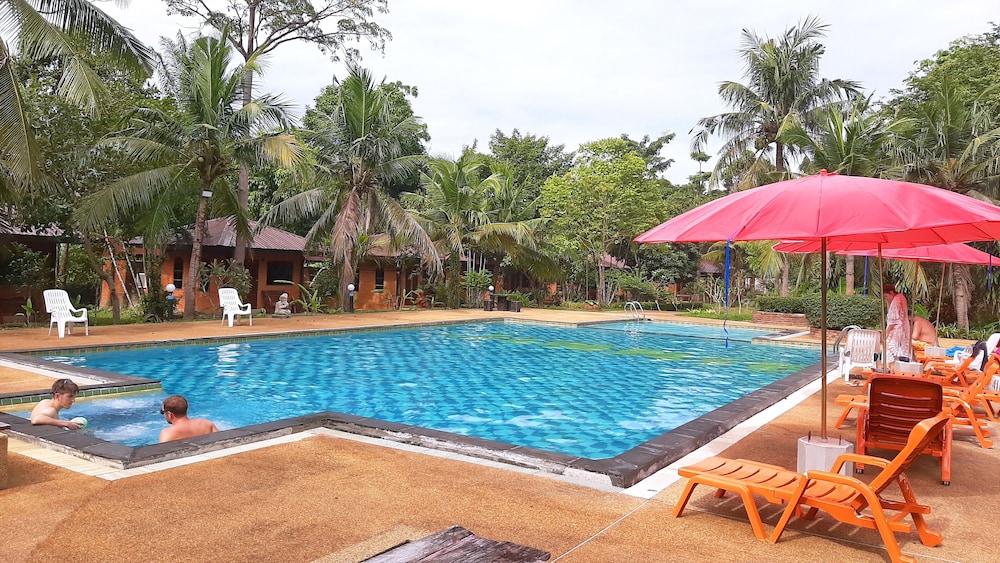 Doo Dee Boutique Resort by Swiss Chalet 45/50