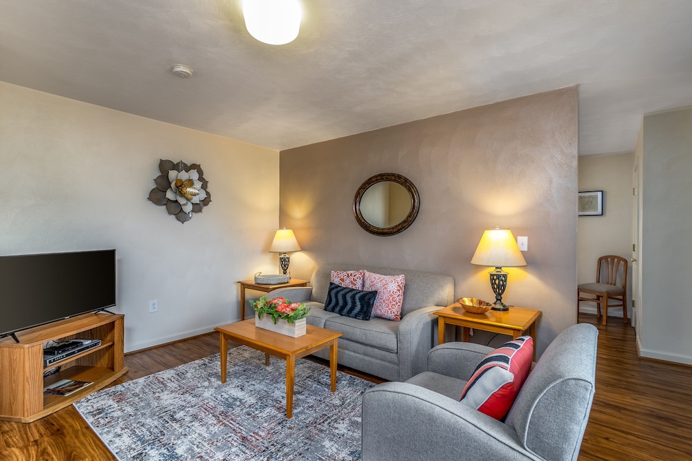 Affordable Corporate Suites of Waynesboro 35/60
