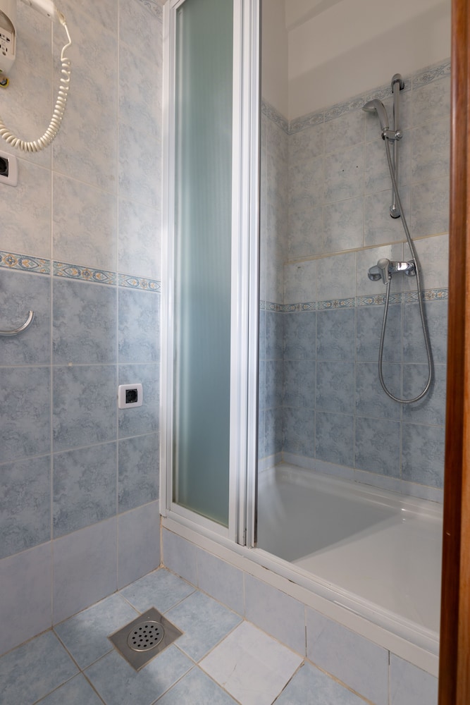 Hotel Villa Fontana 48/50