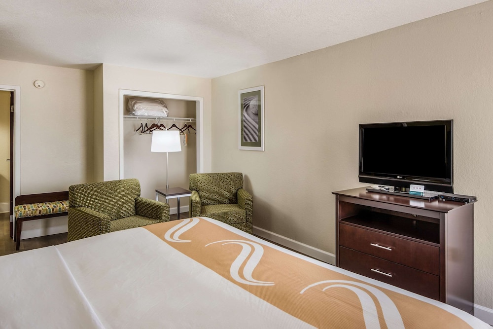 Quality Inn & Suites Quincy - Downtown 17/45