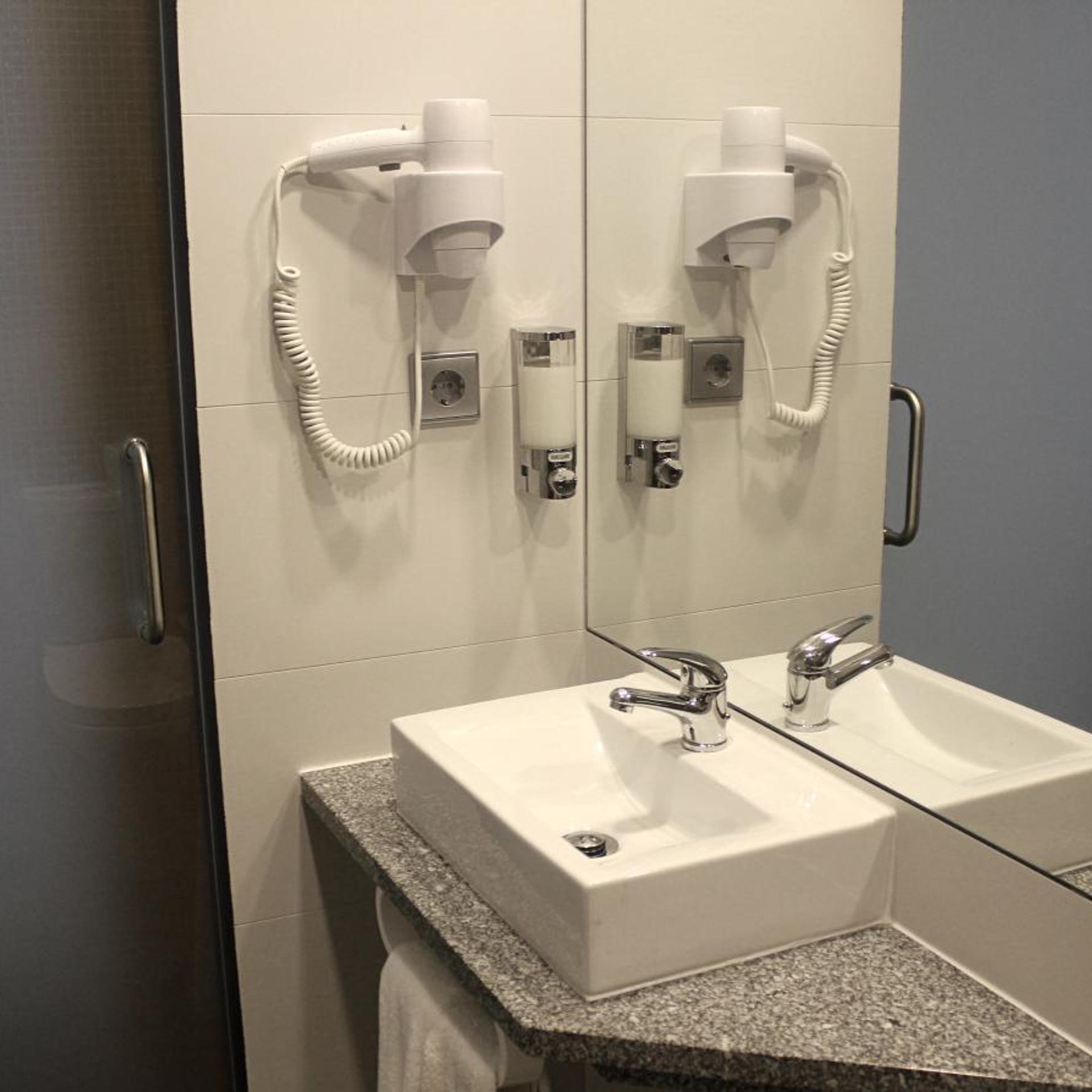 Hotel M 48/50