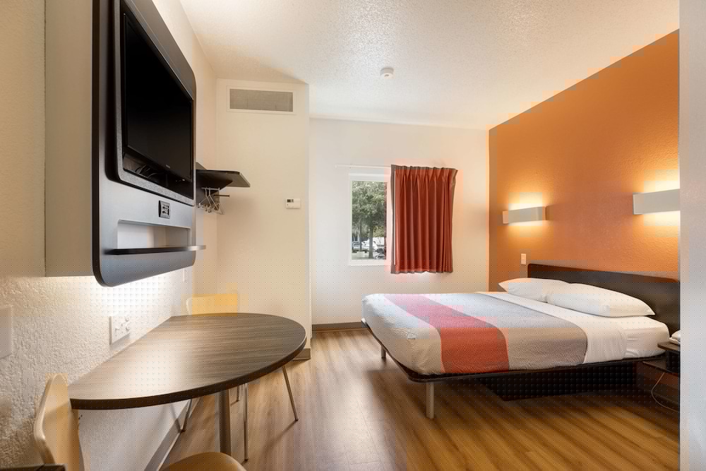Motel6 Orlando, FL - International Dr 8/39
