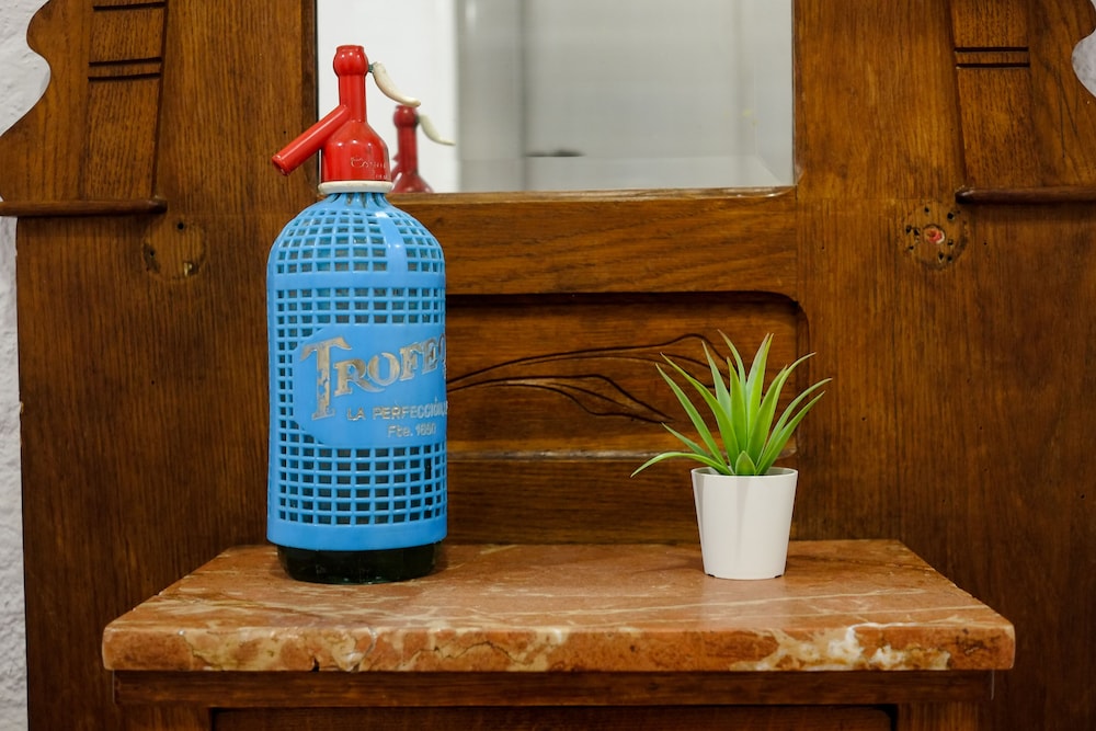 Hotel Pigal 11/68