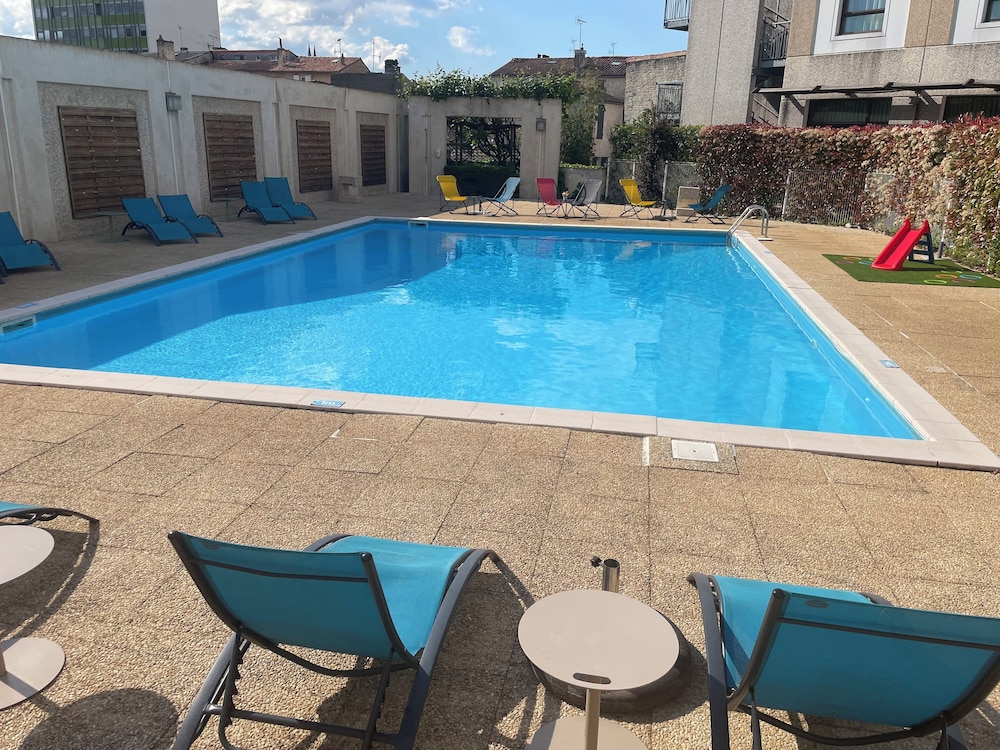MERCURE NIORT MARAIS POITEVIN 45/50