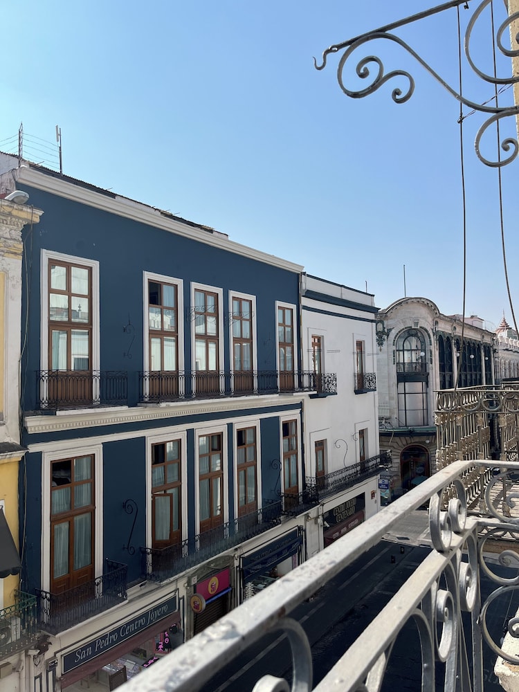 Hotel Alhaja 5/50