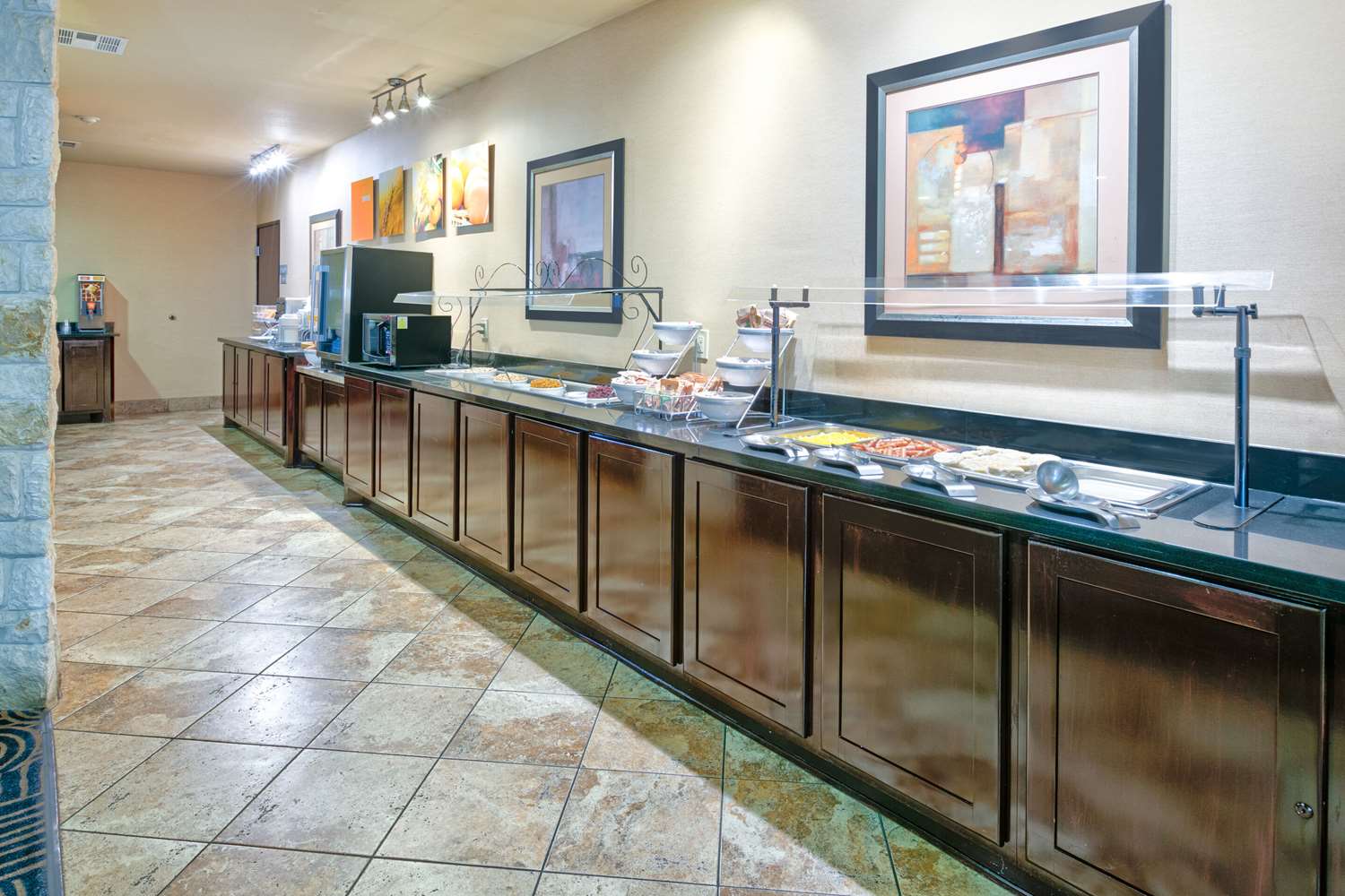 Comfort Suites Arlington - Entertainment District, TX 7/33