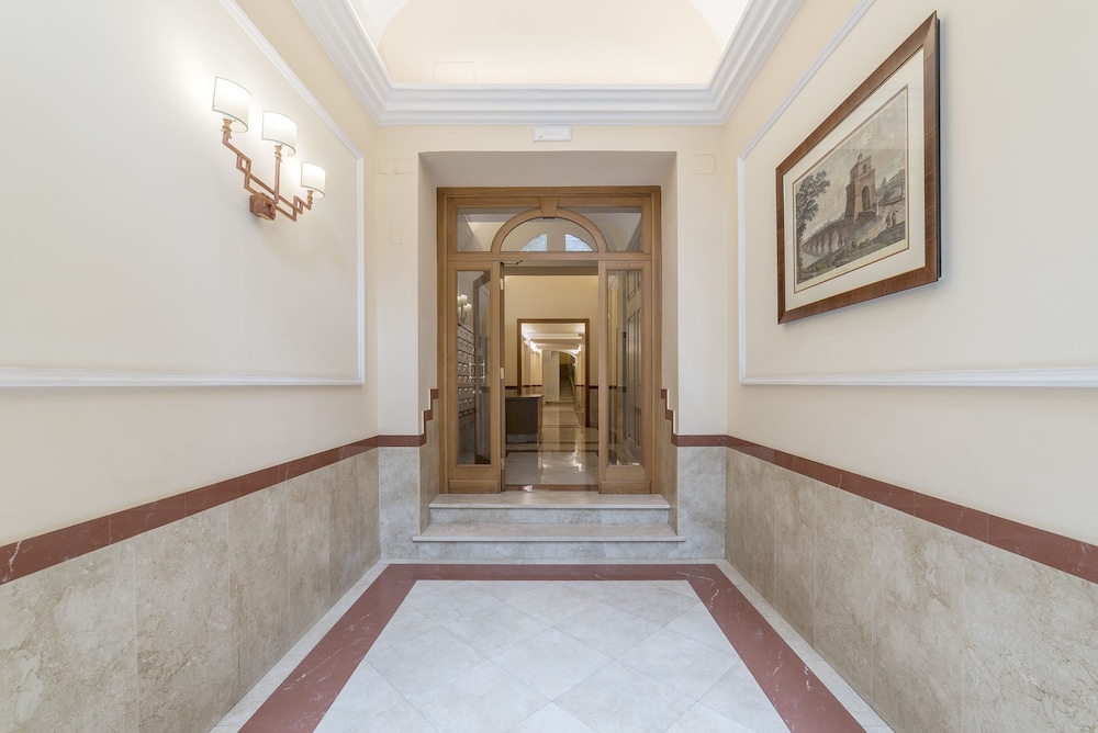 Villa Borghese Roomy Flat 2/28