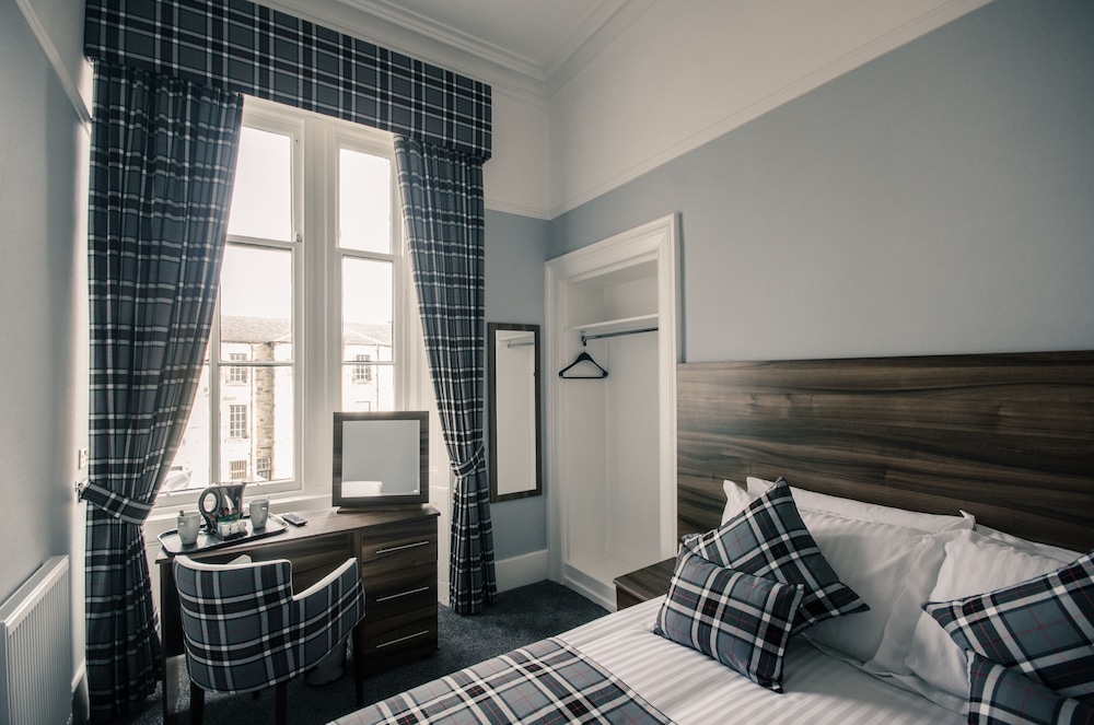 Royal West End Hotel 46/69