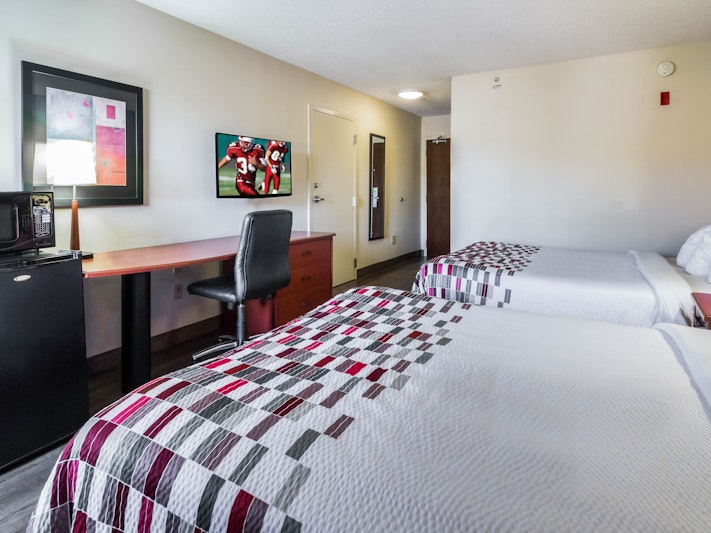 Red Roof Inn Etowah 13/49