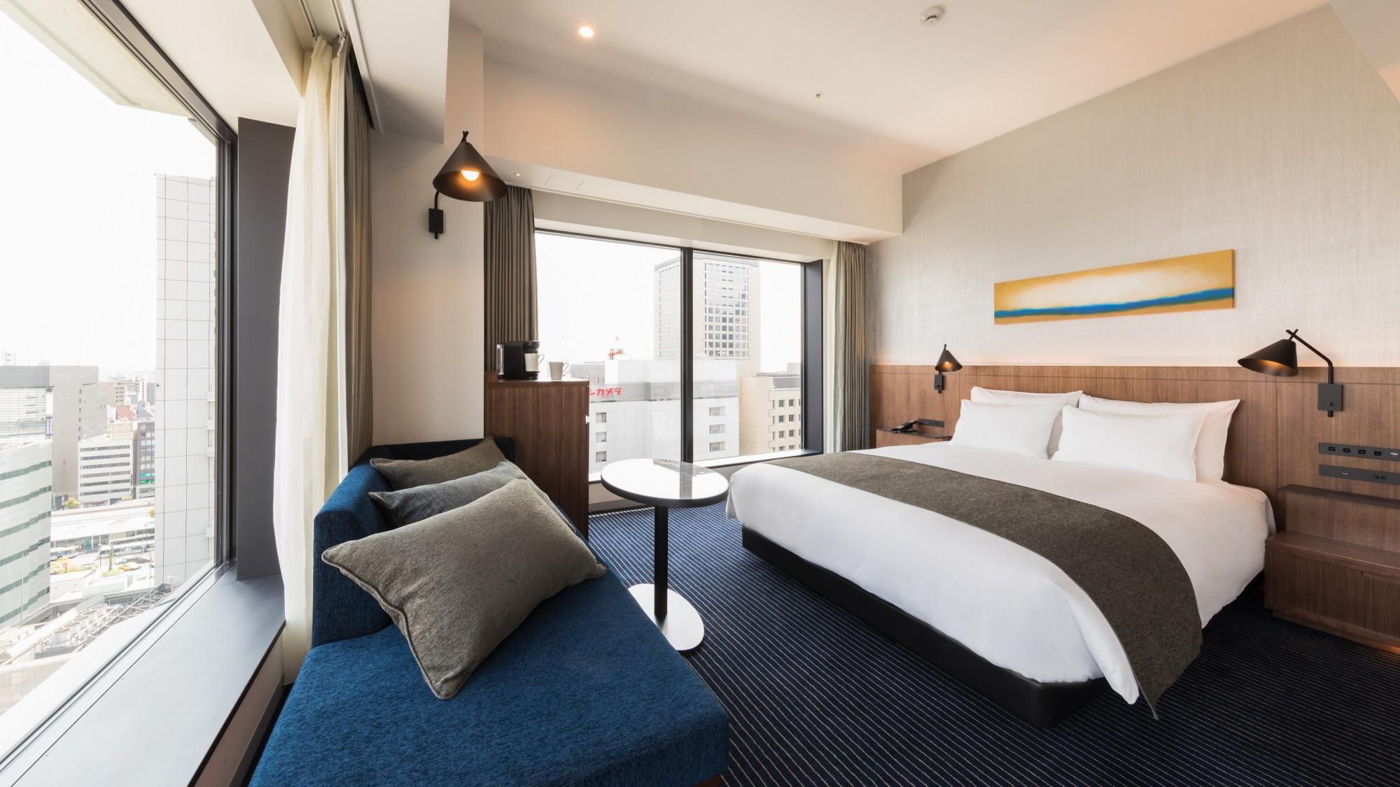 Urban, Superior, Queen Bed, City View, Corner