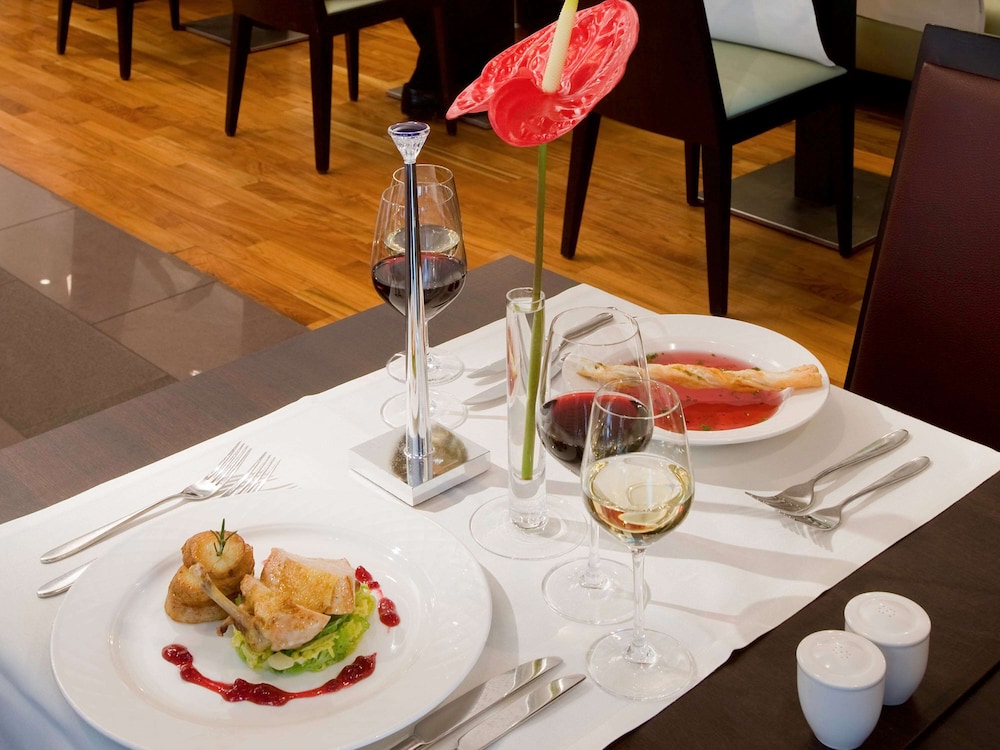 Novotel Zurich Airport Messe Hotel 48/64