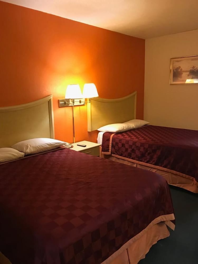 Budget Inn 7/9