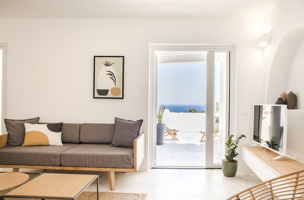 Valery Suites 31/54