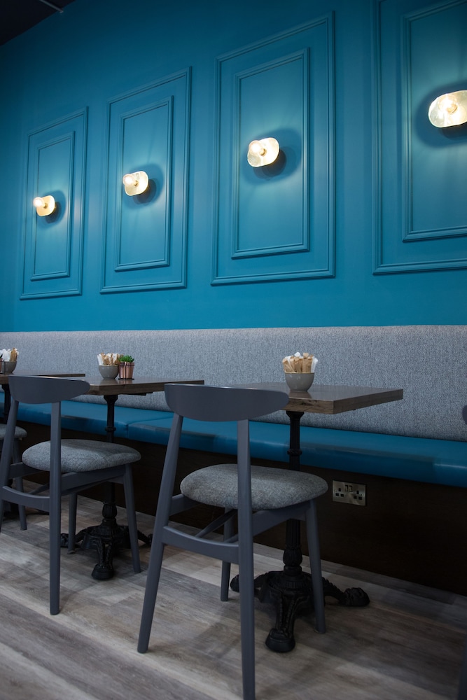 The Bedford Townhouse Cafe 36/61