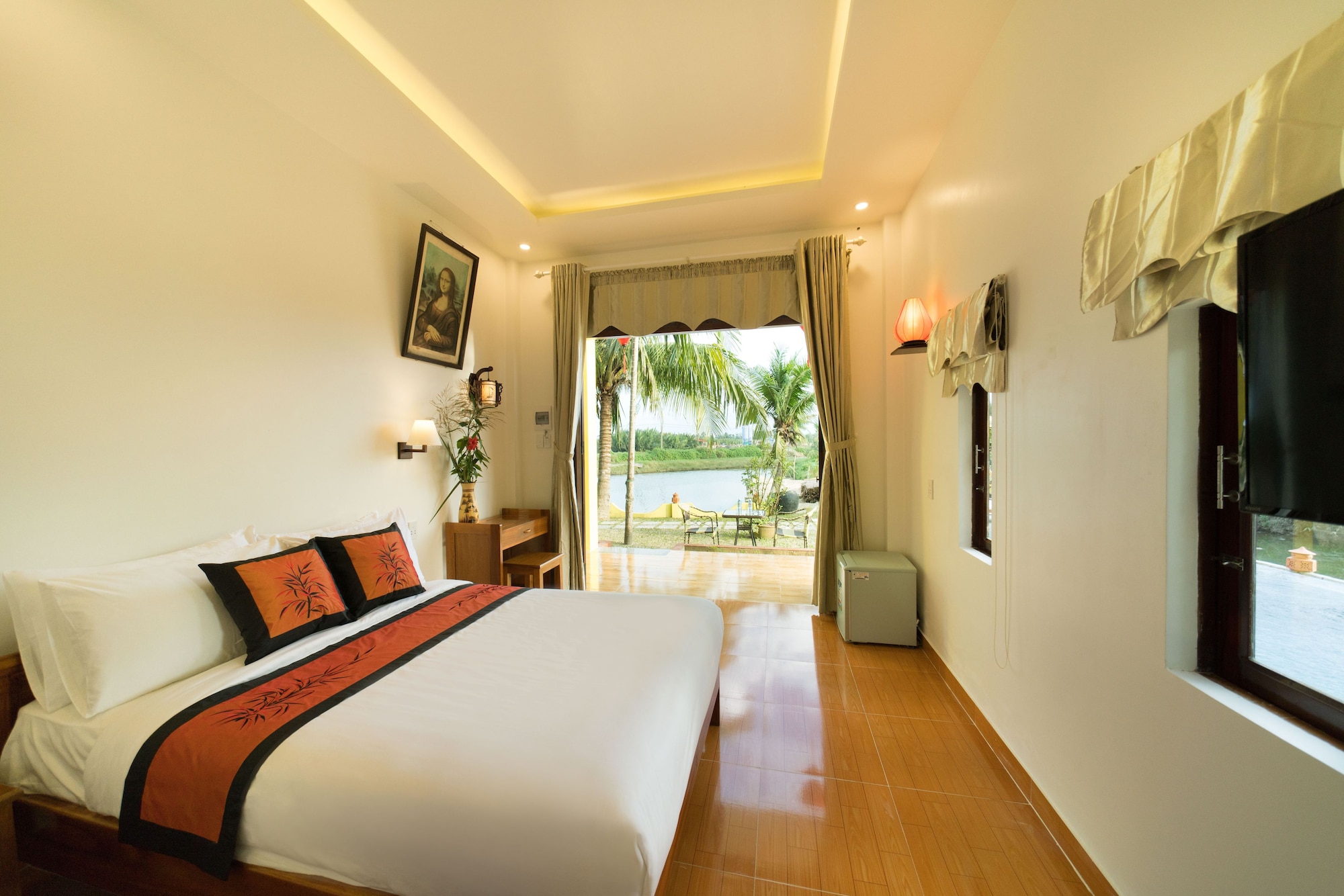 1 BEDROOM, FAMILY, TWIN BEDS, GARDEN VIEW