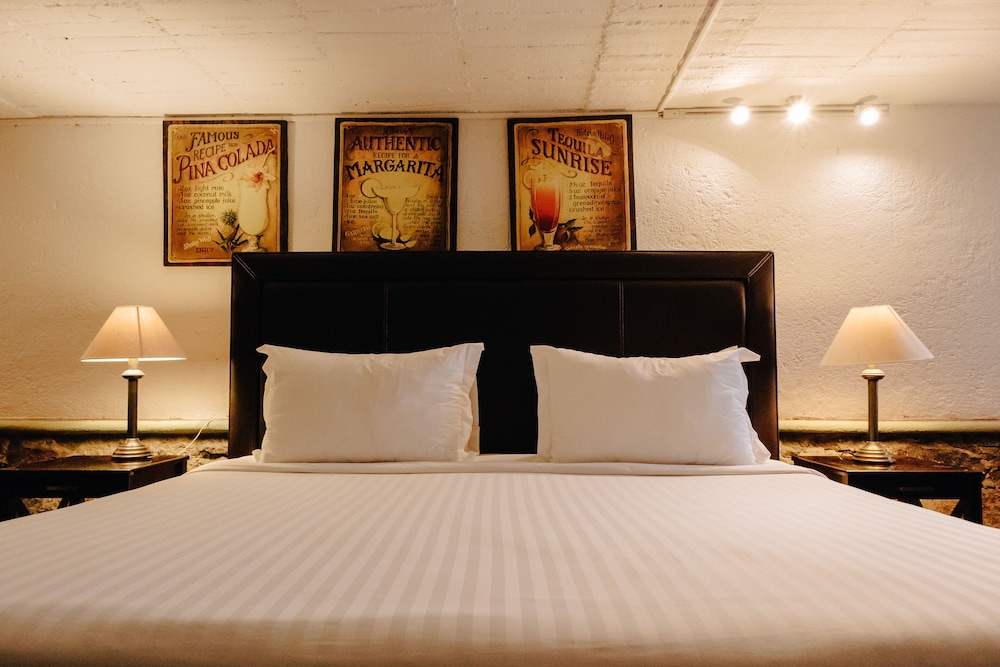 Los Agaves Hotel 35/52