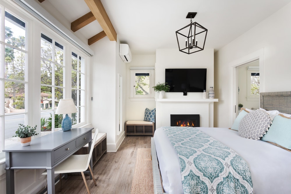 STANDARD, QUEEN BED, ACCESSIBLE