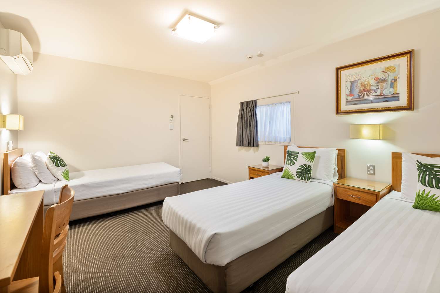 Best Western Newmarket Inn & Suites 24/58