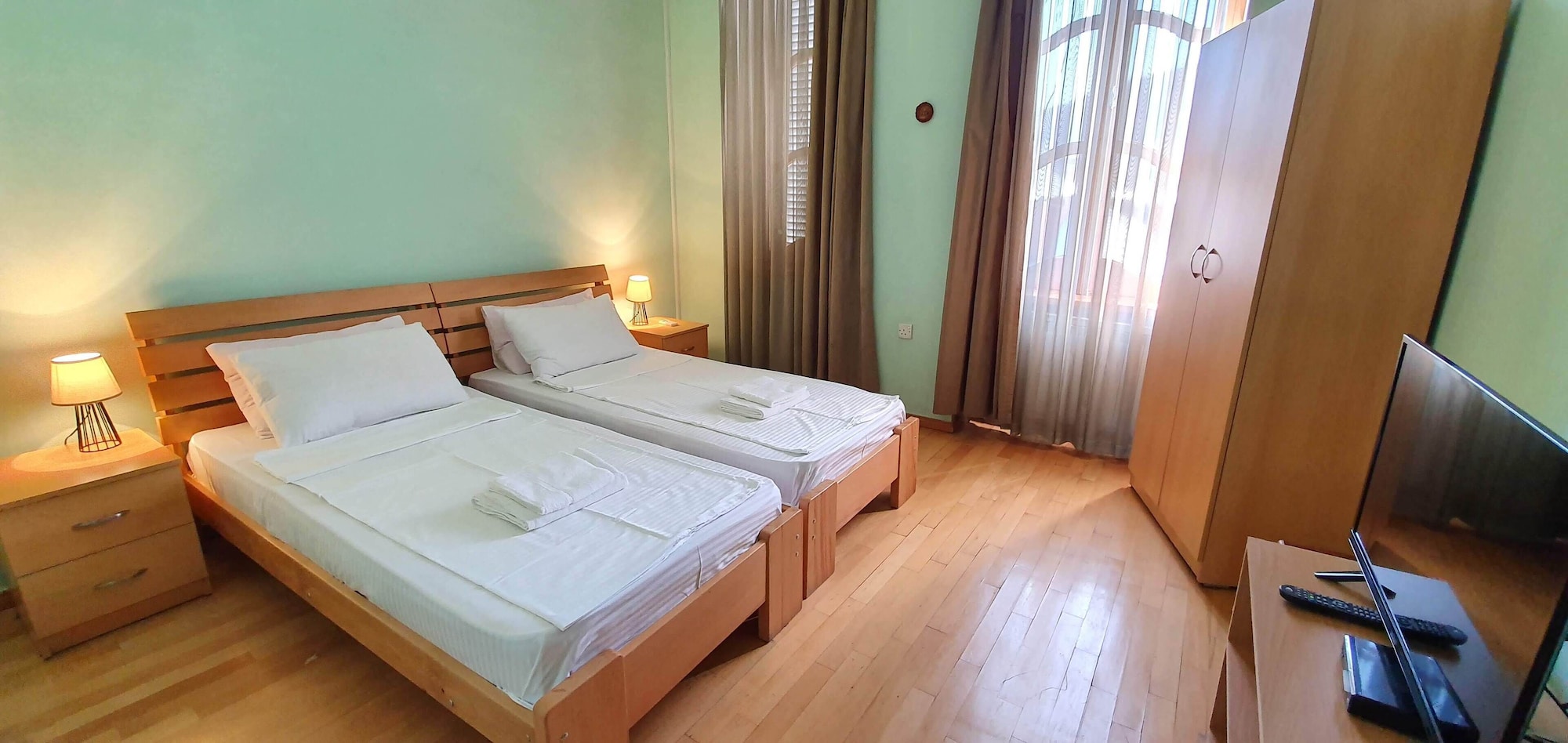 3 BEDROOMS, FAMILY, APARTMENT, CITY VIEW