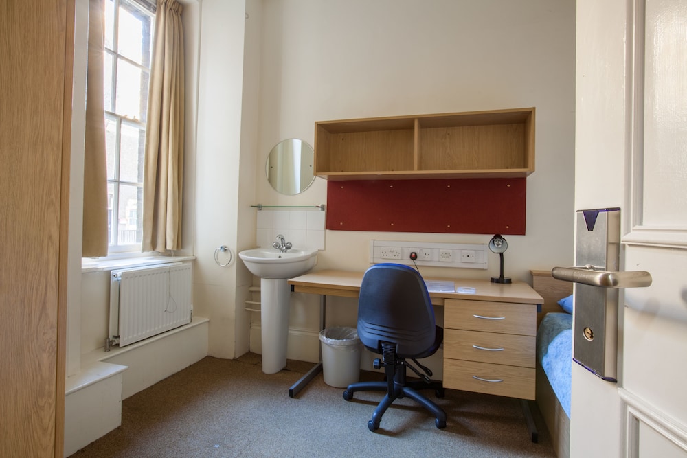 LSE Passfield Hall 37/45