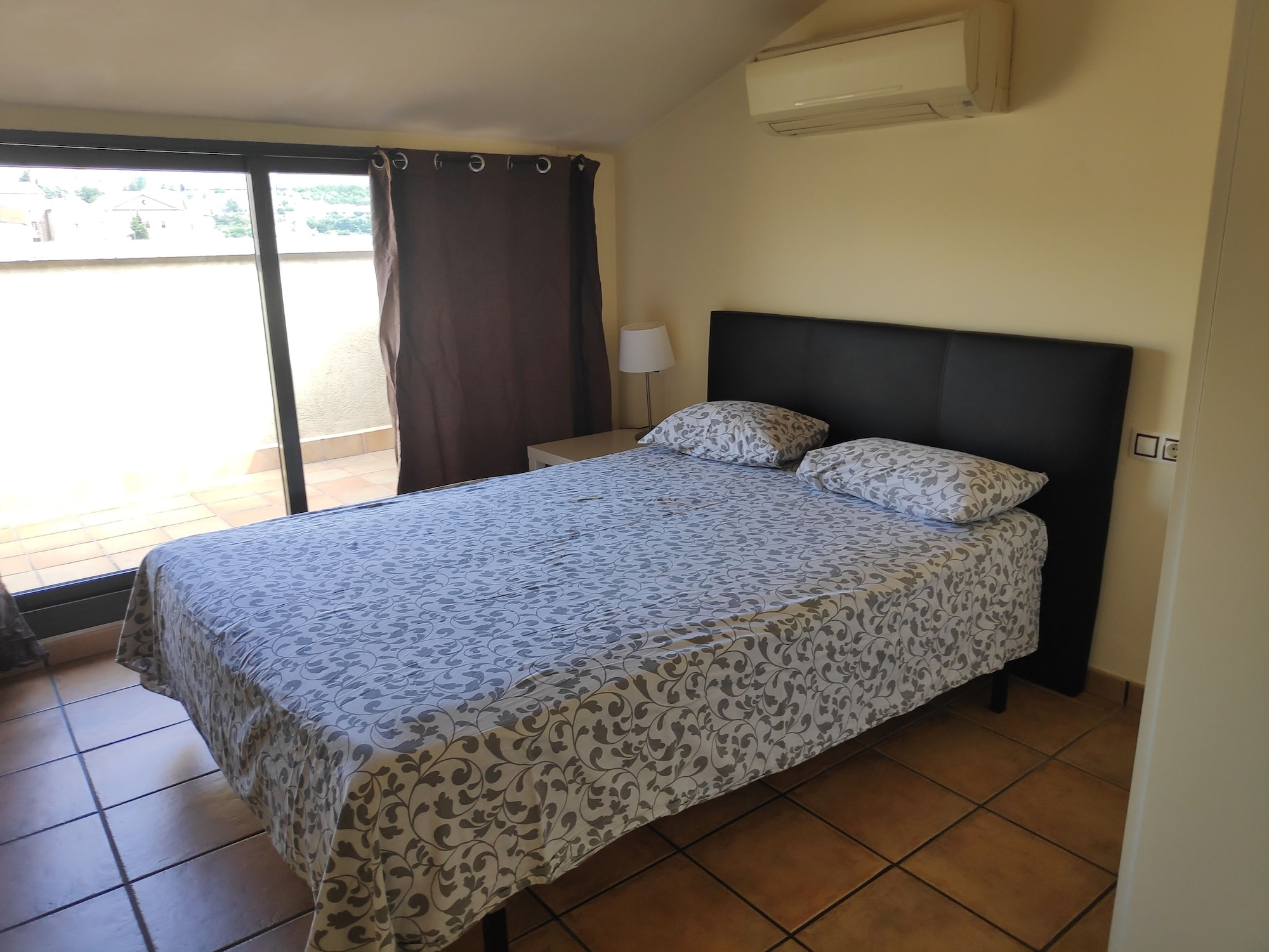 Duplex, Apartment